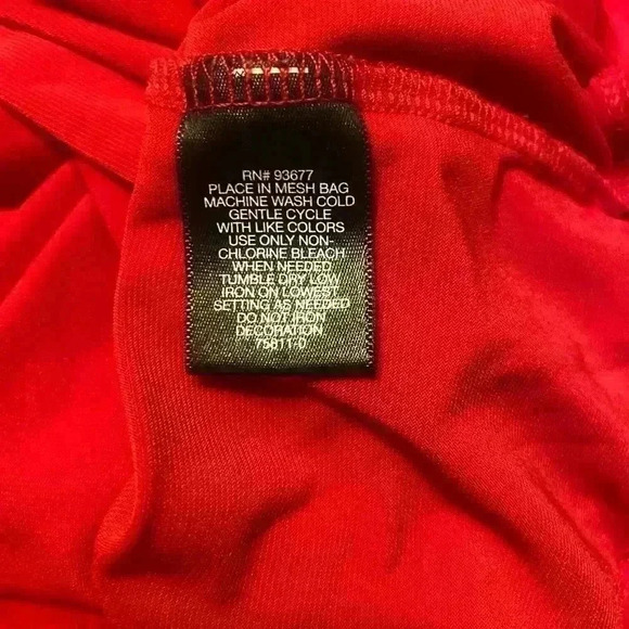 Liz Claiborne Career Woman long sleeve red top with embellishments women’s 3X - Picture 7 of 7